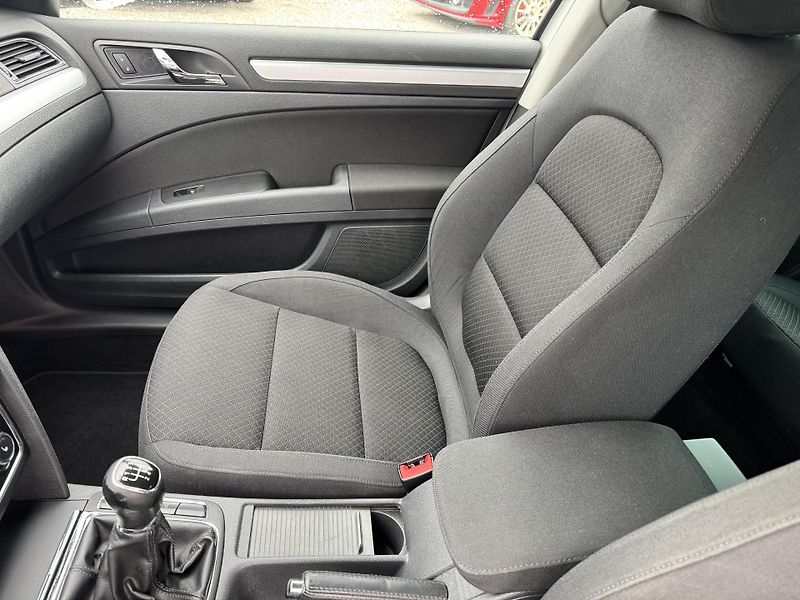 Škoda Superb (2013) 2.0TDi 103 KW 1.Majitel Tažné - fotka 33 z 41