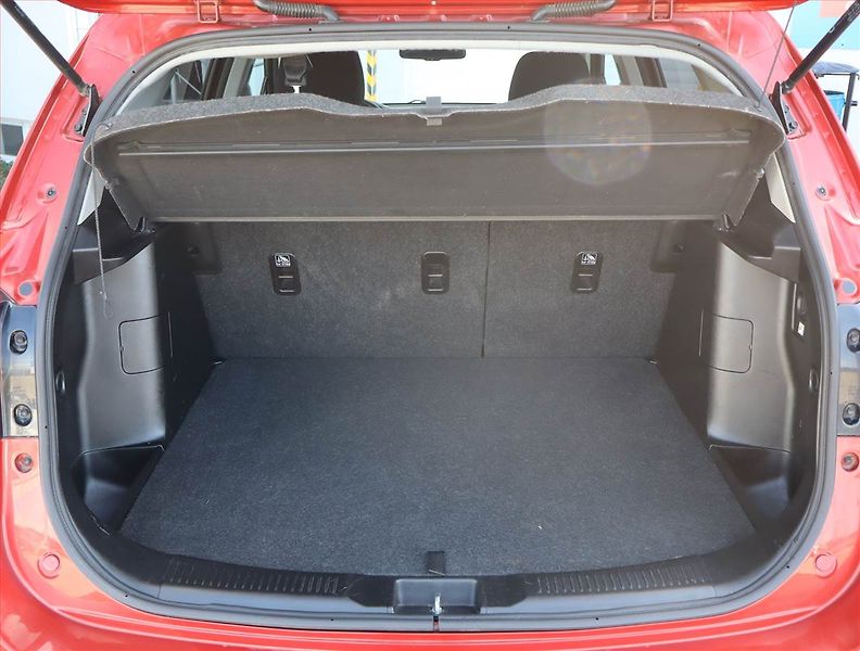 Suzuki SX4 S-Cross (2016) 1.0 BoosterJet, Serv.kniha - fotka 13 z 16