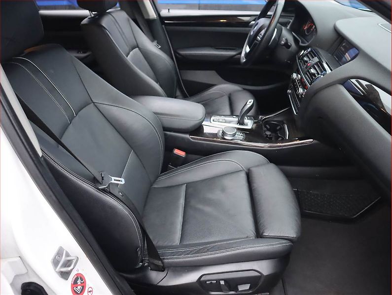 BMW X4 (2017) xDrive20d, 4X4, Automat - fotka 9 z 22