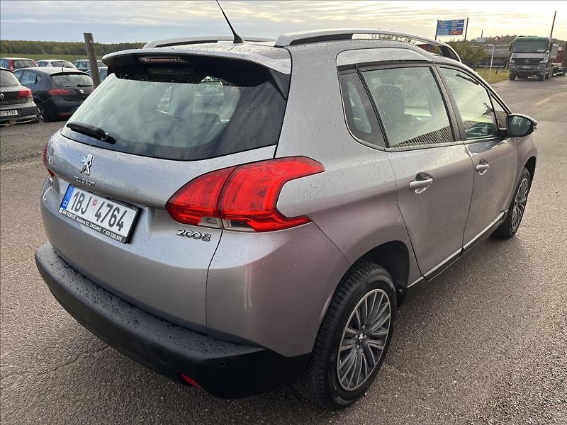 Peugeot 2008 1,2 PureTech 81KW 1.MAJITEL ČR - fotka 6 z 40
