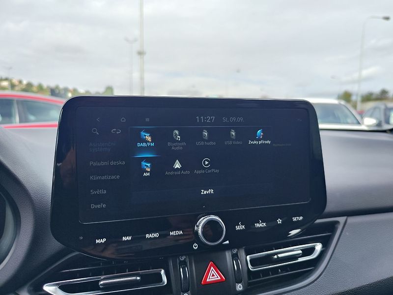 Hyundai i30 1.5 T-GDI/103kW N-Line DCT - fotka 18 z 35