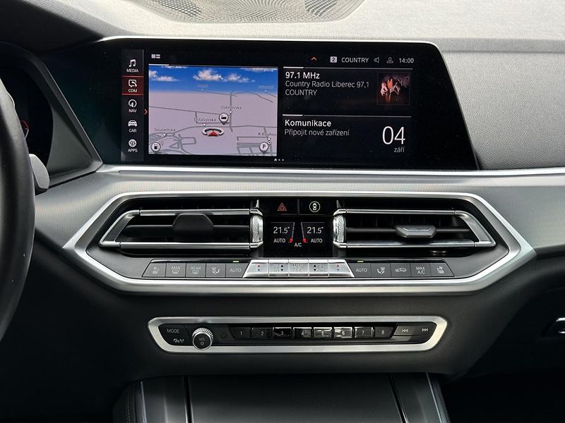 BMW X5 xDrive30d - fotka 11 z 20