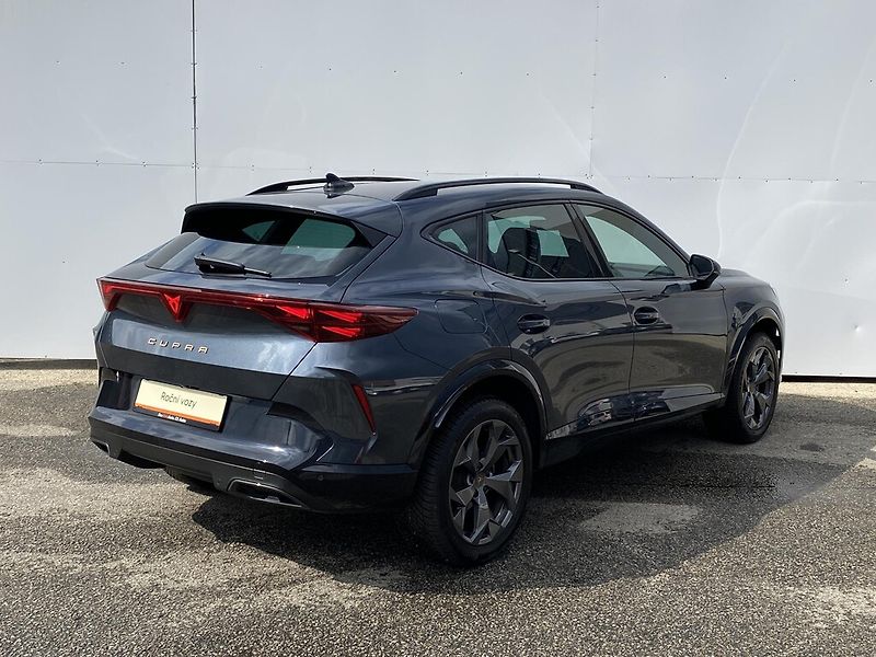 Cupra Formentor 1,5 E-TSI 110 kW DSG - fotka 2 z 26