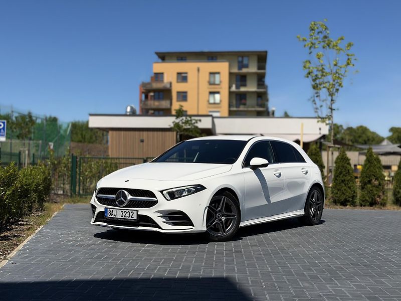 Mercedes-Benz Třídy A (2019) 180d / AMG line / automat - fotka 2 z 24