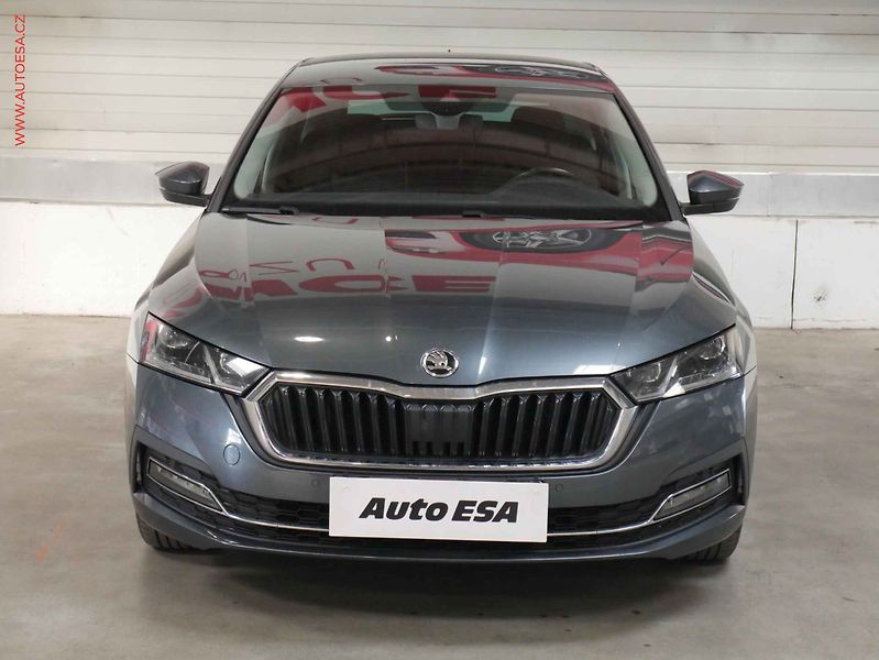 Škoda Octavia (2020) 2.0 TD, ČR, Style, TZ, LED - fotka 2 z 21
