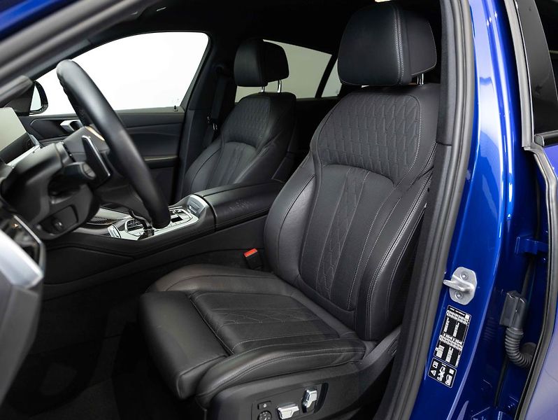 BMW X6 xDrive30d - fotka 17 z 22