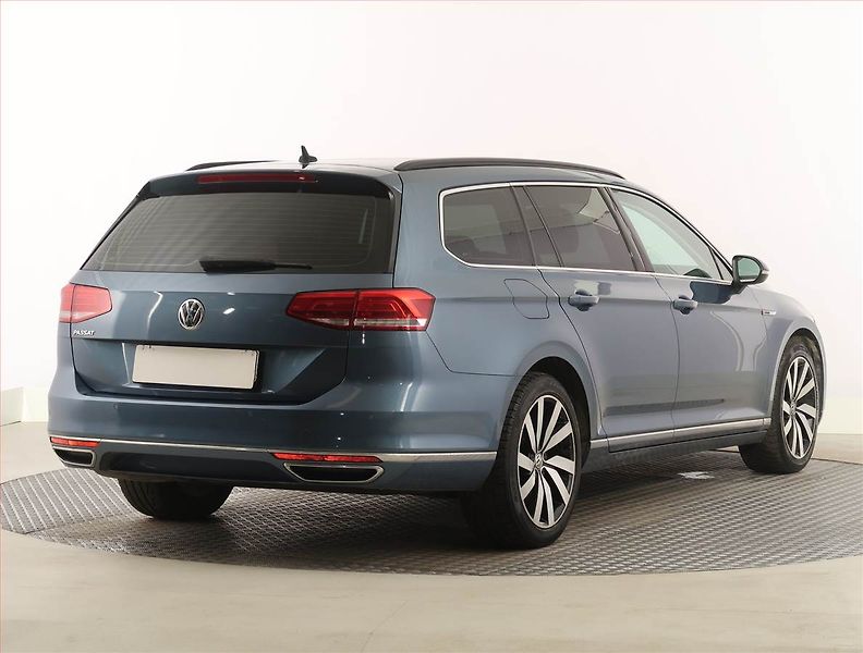 Volkswagen Passat (2018) 2.0 TDI, 4X4, Automat - fotka 5 z 20