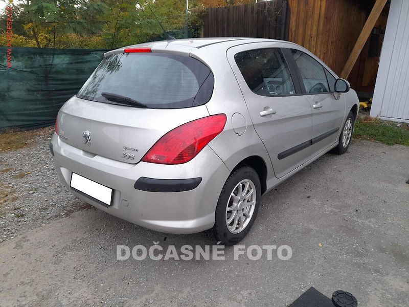 Peugeot 308 (2009) 1.4i, ČR, autoAC - fotka 2 z 3