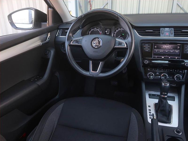 Škoda Octavia (2020) Ambition 1.5 TSI, Automat - fotka 7 z 15