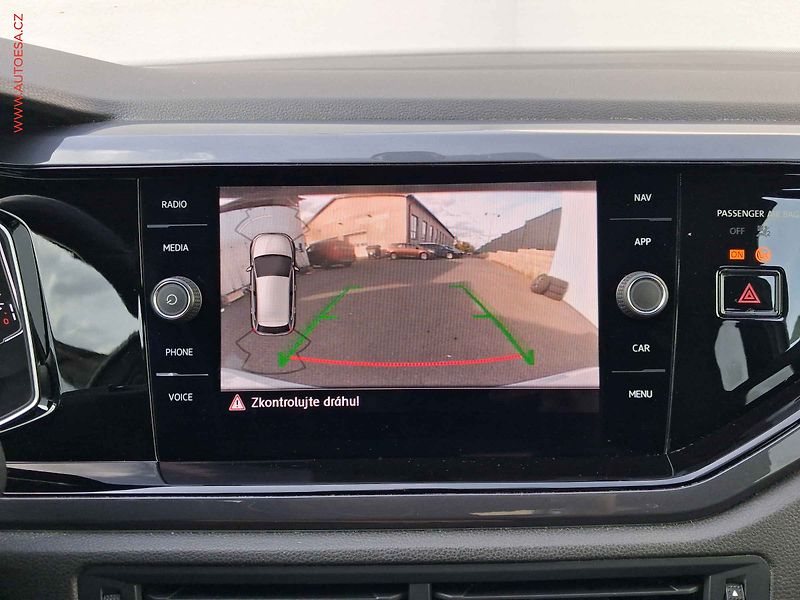 Volkswagen Polo (2019) 1.5 TSi, R-Line, DSG, panor - fotka 9 z 11