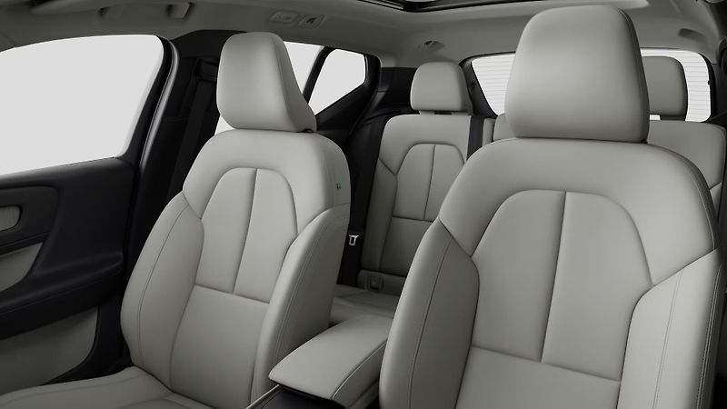 Volvo XC40 (2026) B3 AUT DARK PLUS - fotka 11 z 11