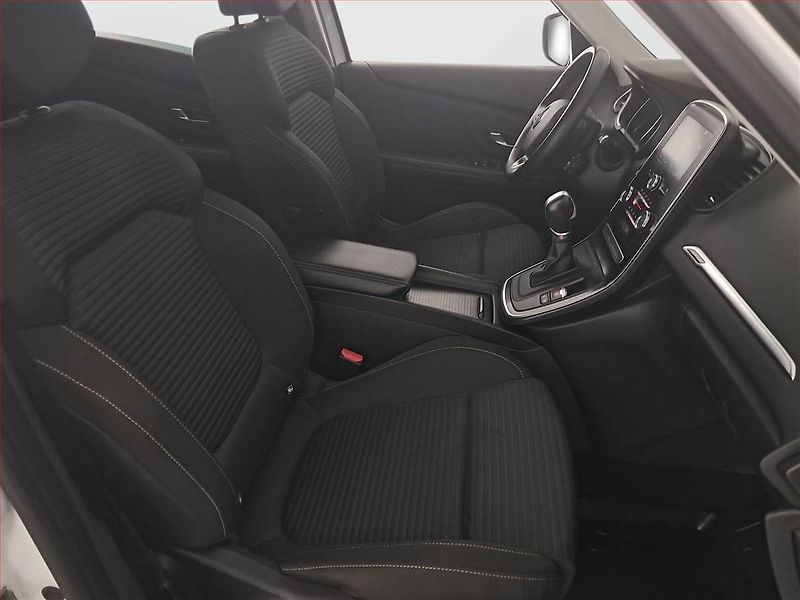 Renault Scénic (2021) 1.7 Blue dCi, Automat, Navi - fotka 9 z 19