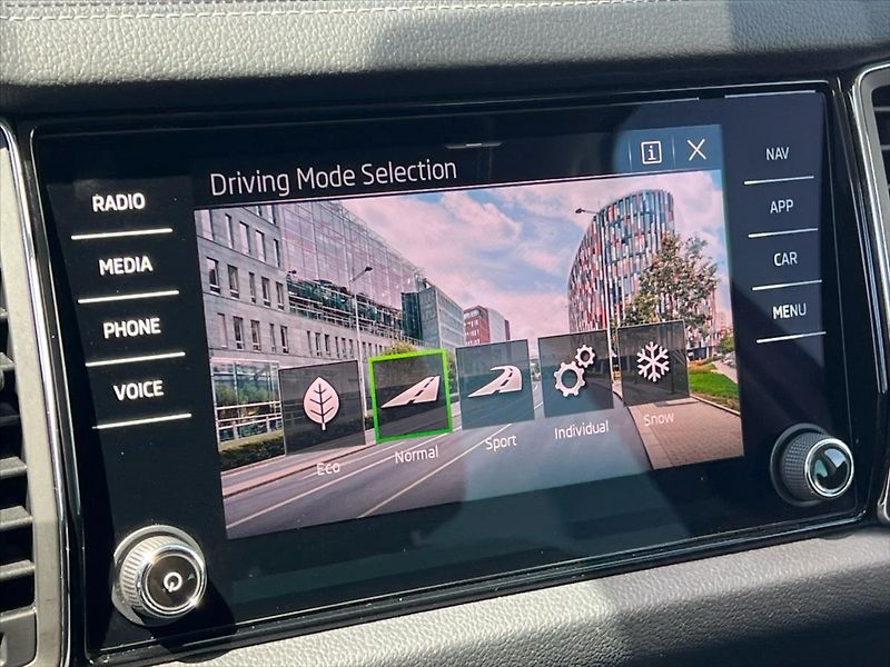 Škoda Kodiaq 2,0 TDi 147kW 7DSG 4x4 STYLE P - fotka 26 z 28