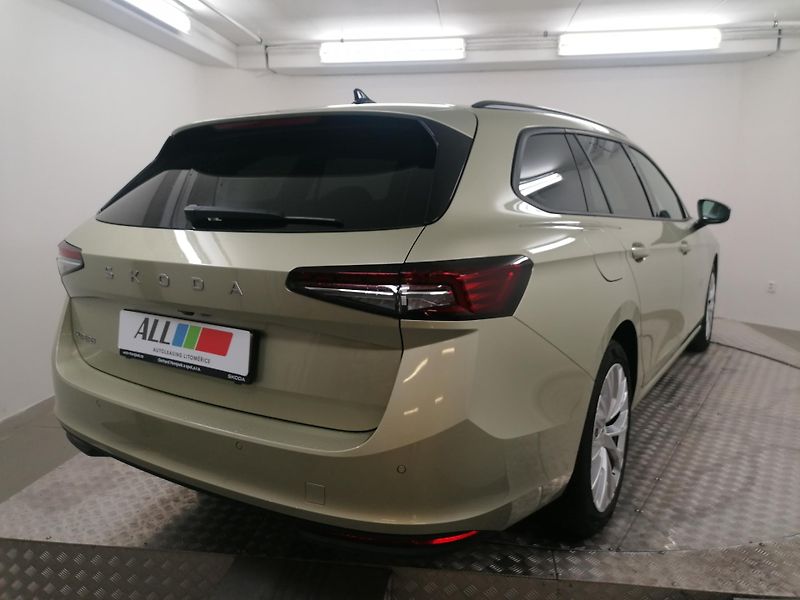 Škoda Superb 2,0 TDI AUT SELECTION 1.MAJ.ČR - fotka 5 z 18