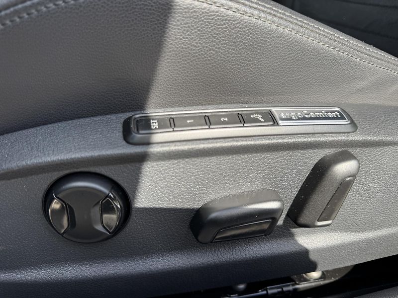 Volkswagen Passat 2.0TDi R-Line 110kWDSG - fotka 16 z 27