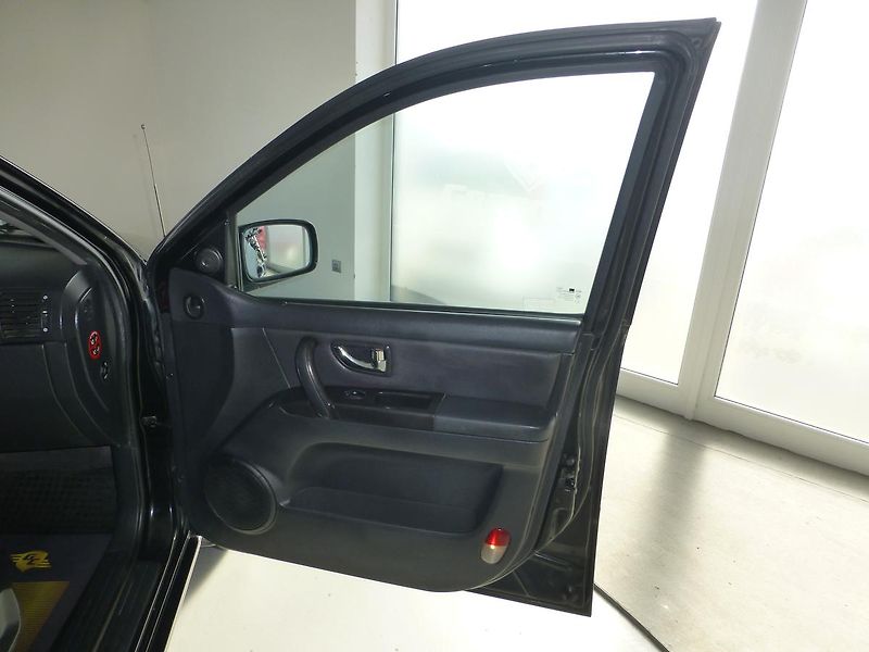 Kia Sorento (2007) 2,5CRDI*NAVI*VYHŘ.S**+SADA*4X4 - fotka 17 z 27