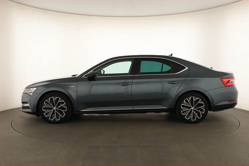 Škoda Superb (2021) Laurin&Klement 1.5 TSI - fotka 3 z 20
