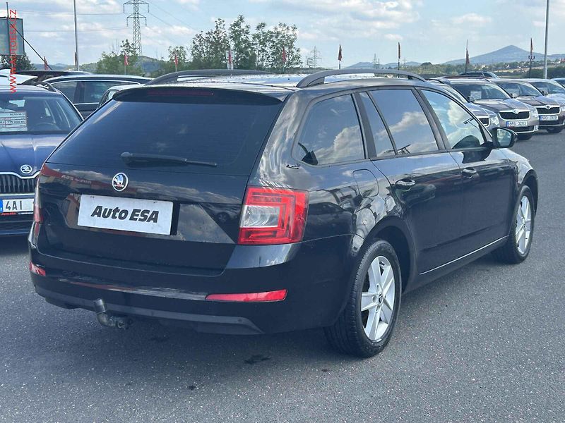 Škoda Octavia (2014) 1.2TSi, AC, výhřev sed - fotka 4 z 15