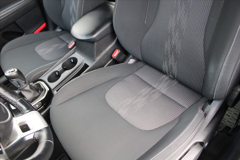 Kia Sportage 1,6 CRDi  ČR,EXCLUSIVE,ZÁRUKA - fotka 25 z 37