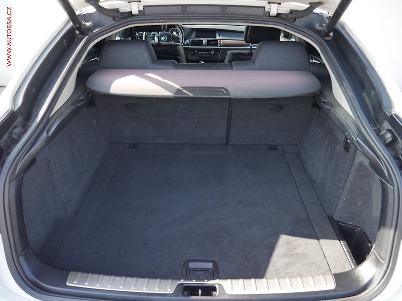 BMW X6 (2010) 3.0 D xDrive30d, AT - fotka 7 z 23