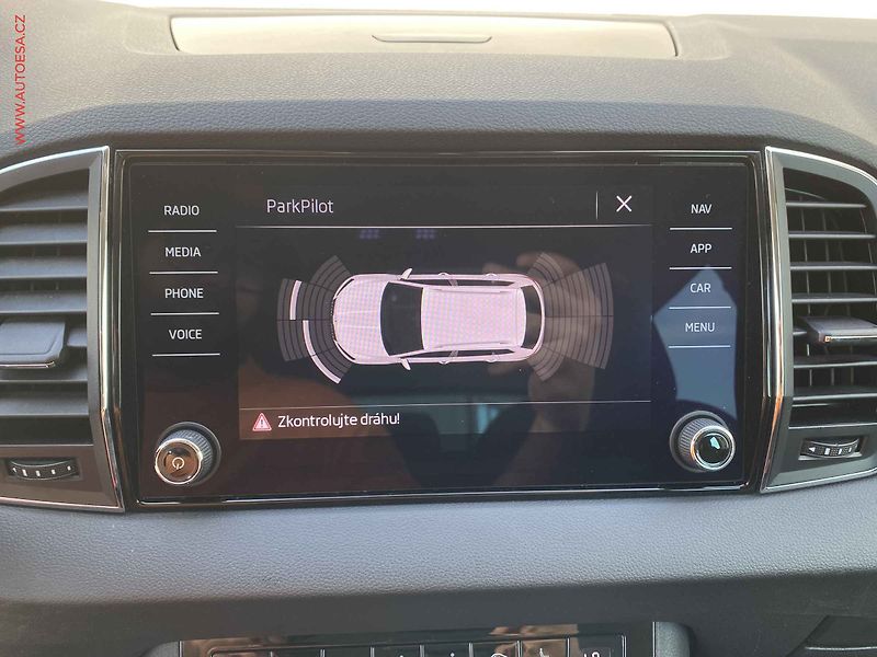 Škoda Karoq (2020) 1.0 TSi, Ambition, STK6/28 - fotka 17 z 18