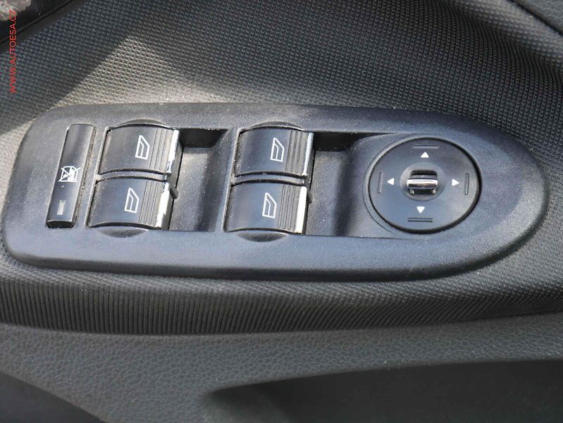 Ford C-MAX (2008) 2.0i, AC, parnor - fotka 11 z 15