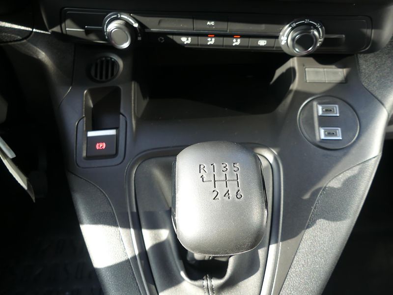 Citroën Berlingo (2026) XL YOU PROFI Diesel 100k MAN6 - fotka 14 z 18