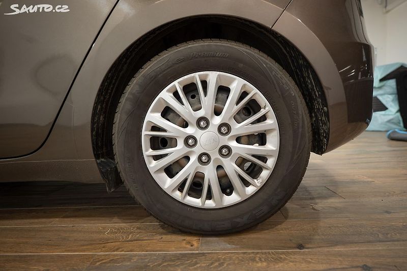 Kia Ceed 1.4 CVVT 74 kW serv.kniha - fotka 27 z 27