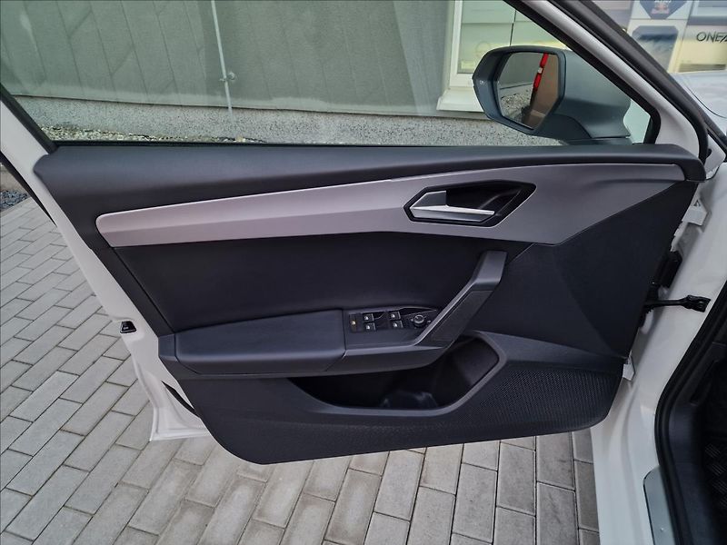 Seat Leon 2.0TDI 110kW DSG FR ST,1.Maj - fotka 39 z 50