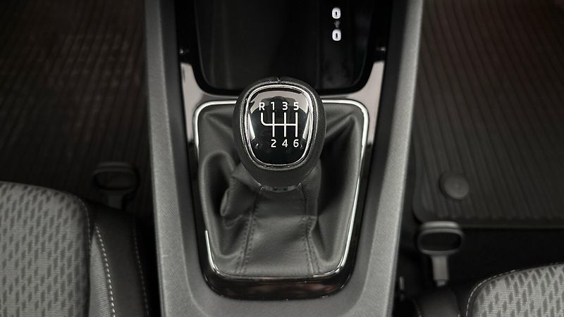 Škoda Octavia 2.0 TDI Style - fotka 22 z 25
