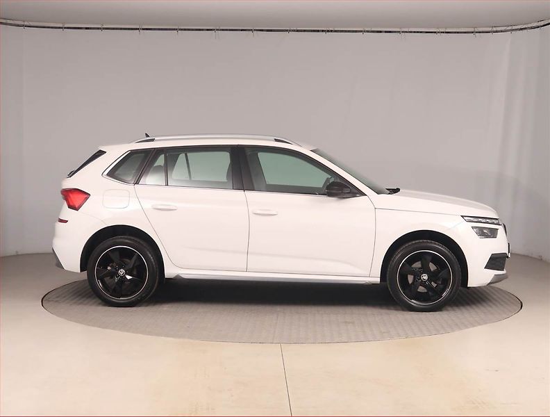 Škoda Kamiq (2021) Style 1.0 TSI, Serv.kniha - fotka 6 z 19