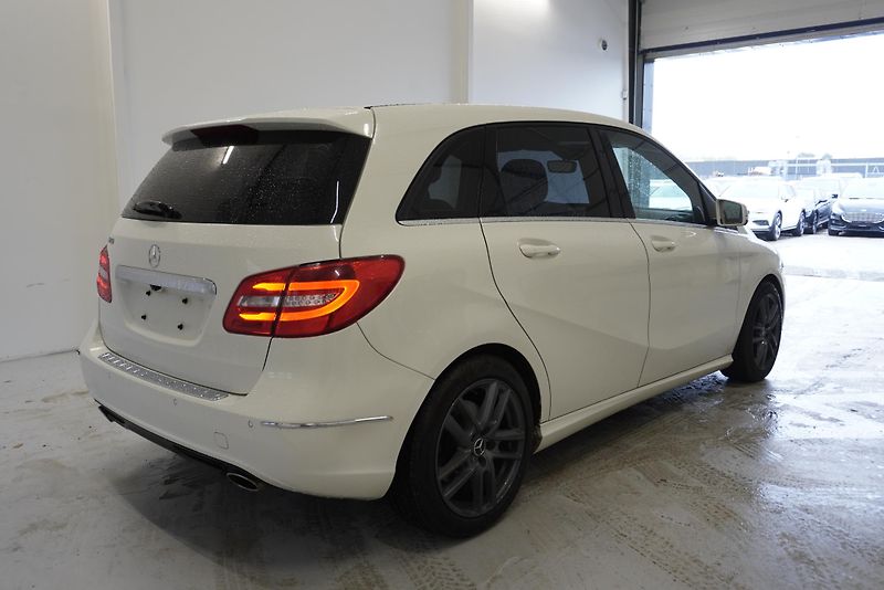 Mercedes-Benz Třídy B (2015) B250 2,0I AUTOMAT - fotka 5 z 30