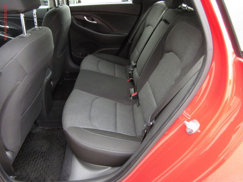Hyundai i30 (2023) 1.0 T-GDi, ČR, AC, tempo - fotka 10 z 20