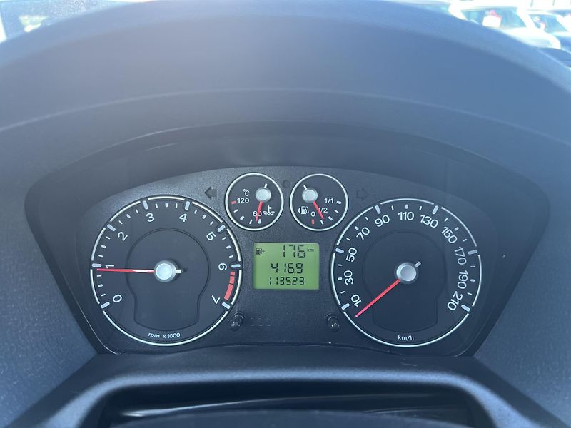 Ford Fusion 1.4i 16v KLIMATIZACE  ABS - fotka 16 z 32