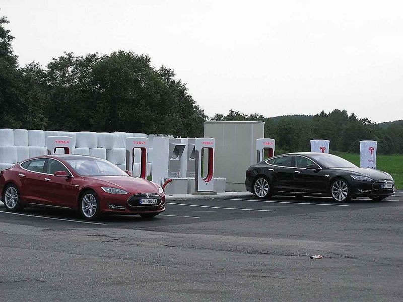 Tesla Model X.