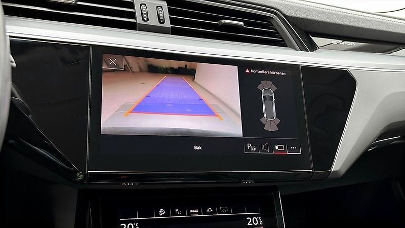 Audi Q8 e-tron 50 - 95 kWh Kůže Kamera DPH - fotka 14 z 15