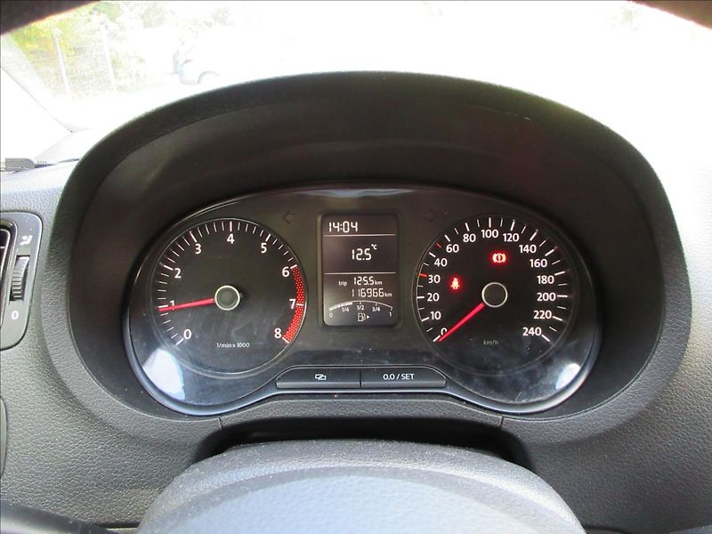 Volkswagen Polo 1,2 i Klima, 5dv. ESP, Nové ČR - fotka 18 z 26