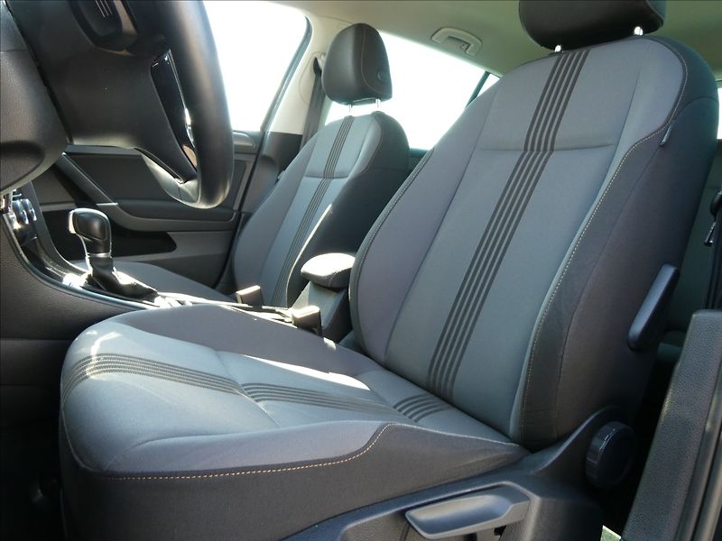 Volkswagen Golf 1,6 TDi 81kW DSG ALLSTAR,2xkol - fotka 23 z 50