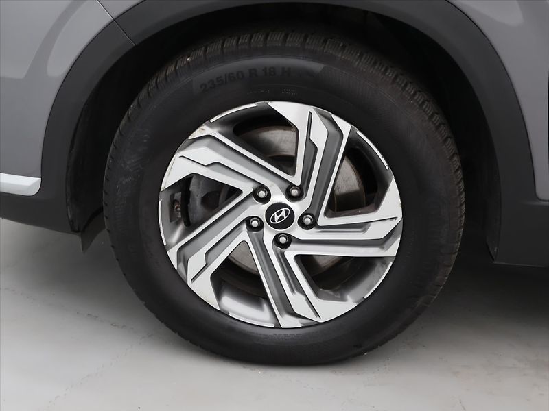 Hyundai Santa Fe 2,2 CRDI 142kW Style 4x4CZ DPH - fotka 29 z 36
