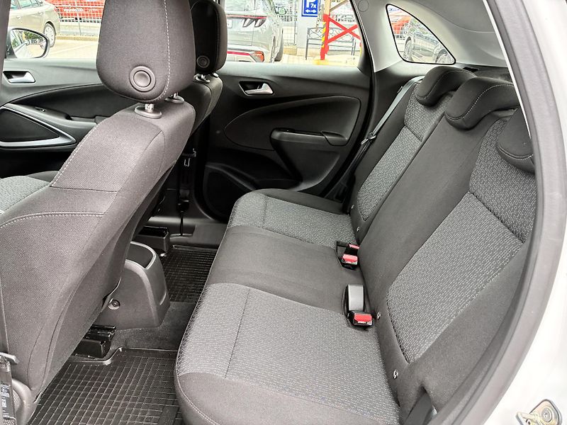 Opel Crossland 1,2T-81KW,LED,LIMITED,CARPLAY - fotka 14 z 30