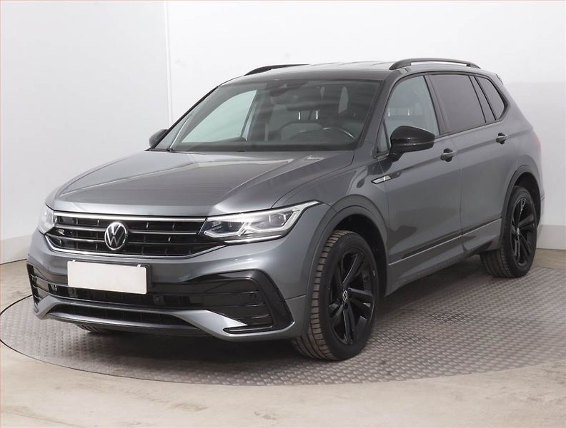 Volkswagen Tiguan Allspace (2023) R-Line 2.0 TDI - fotka 2 z 17
