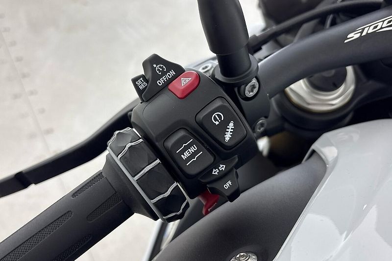 BMW S 1000 R - fotka 10 z 13