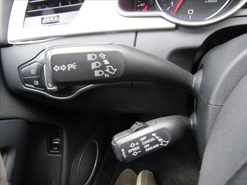 Audi A5 3,0 TDi 176kW Manuál Quattro - fotka 22 z 30