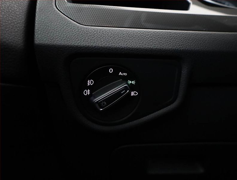 Volkswagen Touran (2018) 2.0 TDI, Automat, 7 míst - fotka 15 z 19