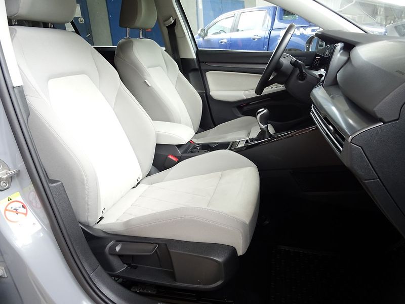 Volkswagen Golf 2.0TDI Style ČR Tažné DPH - fotka 26 z 38