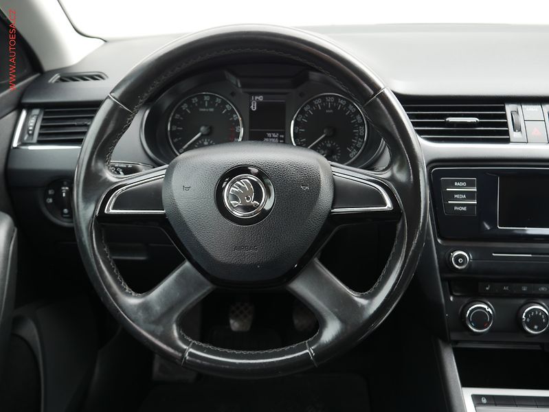 Škoda Octavia (2015) 1.6 TDi, ČR, Ambition - fotka 13 z 14