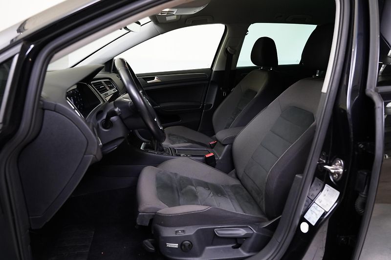 Volkswagen Golf - fotka 11 z 24