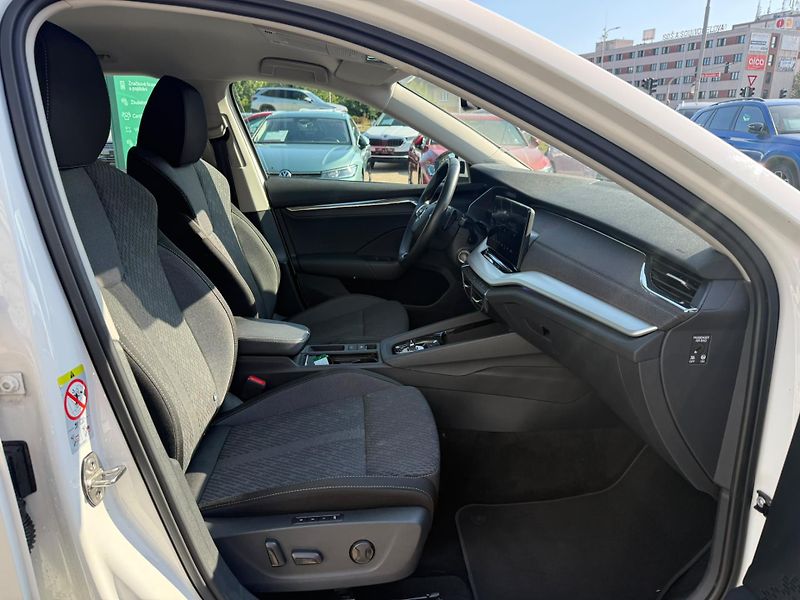 Škoda Octavia Style 2.0 TDI 110kW DSG Combi - fotka 9 z 25