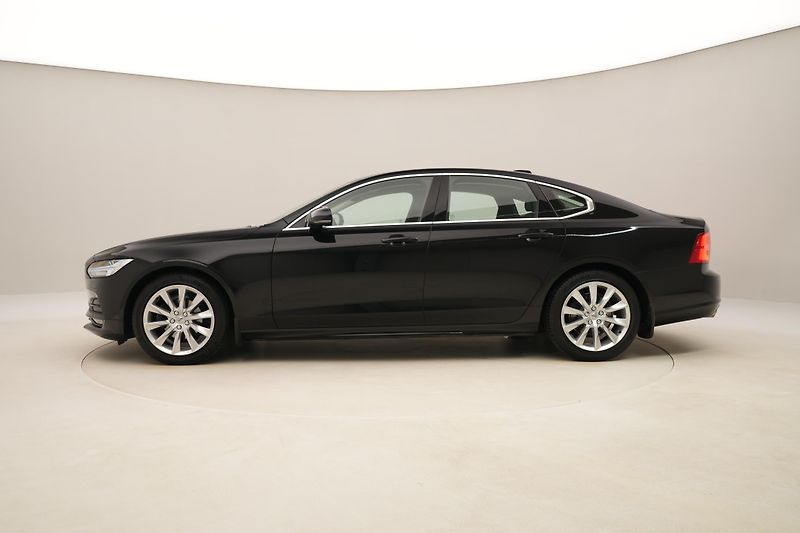 Volvo S90 D4 MOMENTUM AUT  - fotka 9 z 43