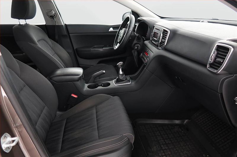 Kia Sportage (2018) 1.6 GDI, ČR,1.maj, Serv.kniha - fotka 9 z 17